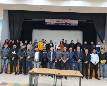 جسر الزرقاء: لقاء افتتاحي استعدادًا لإقامة وحدة متطوعين في سلطة الإطفاء والإنقاذ